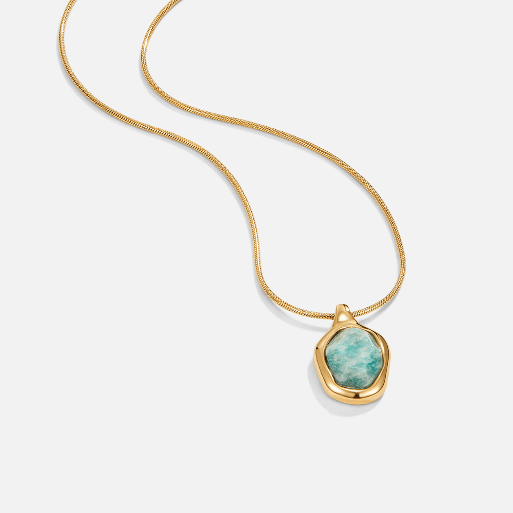 Gold Aquamarine Pendant Necklace